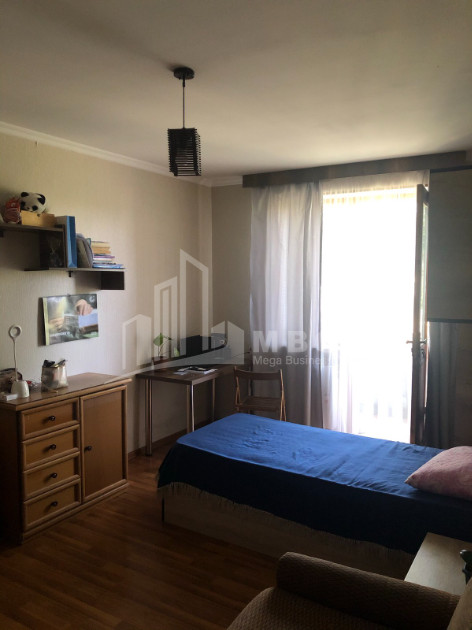 Lease Flat, in Isani