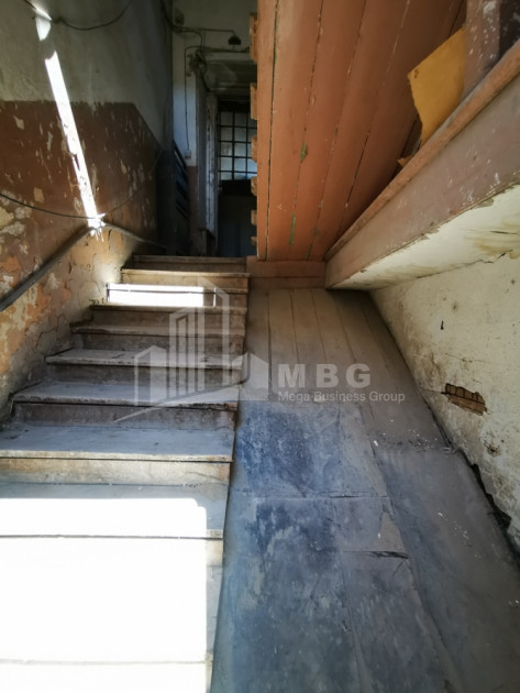 For Sale For office Commercial, in Kalaubani