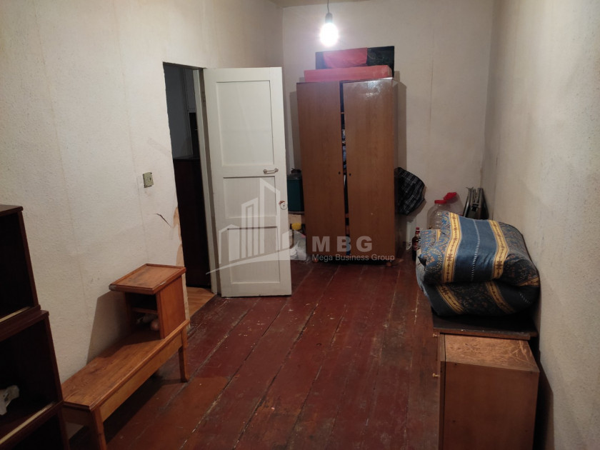 For Sale Flat, in Isani