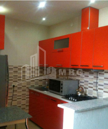 ქირავდება ბინა, საბურთალო