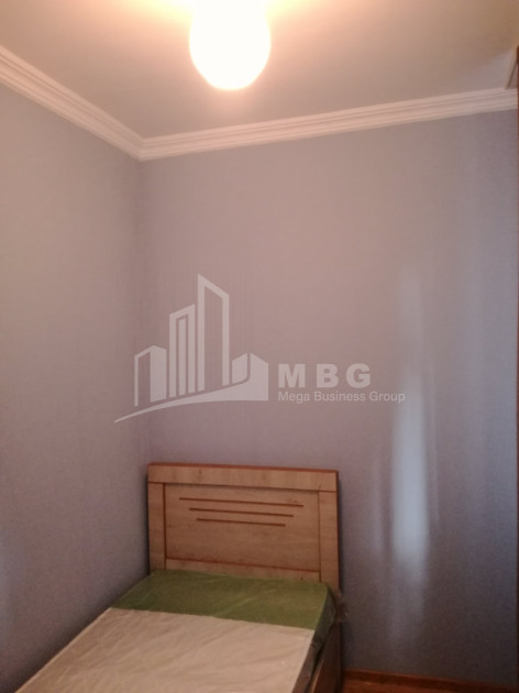 Lease Flat, in Surrounding area of metro Guramishvili
