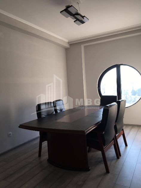 For Rent For office Commercial, in Isani