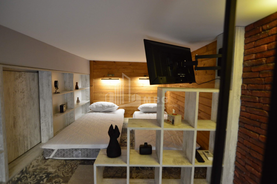 For Sale Flat, in Abanotubani