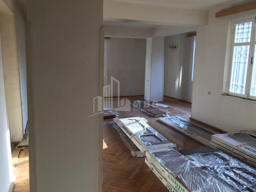 For Sale Flat, in Saburtalo