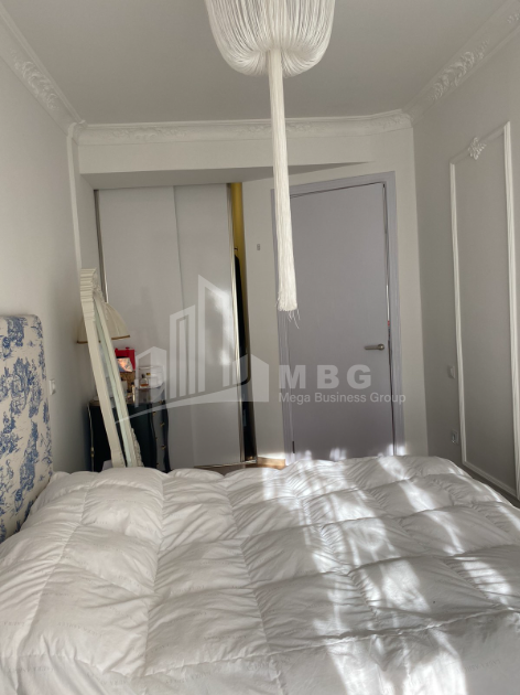 For Sale Flat, in Bagebi