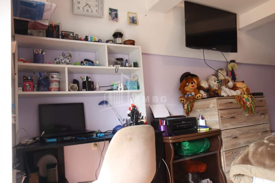 For Sale Flat, in Digomi Massive