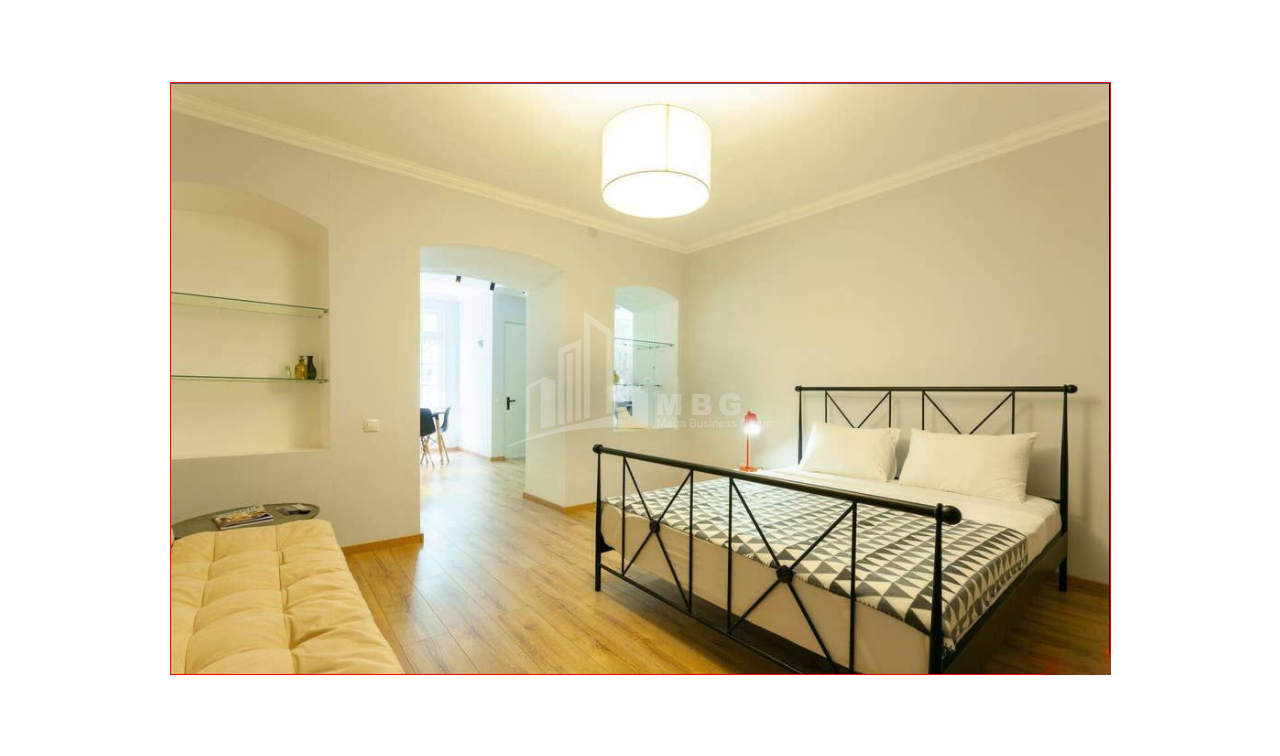 For Sale Flat, in Abanotubani