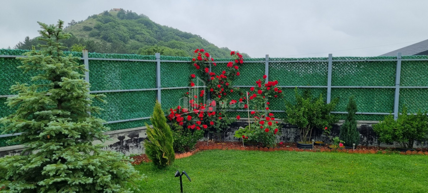 Продается Дом - Вилла В Коджори, Мтацминда Район