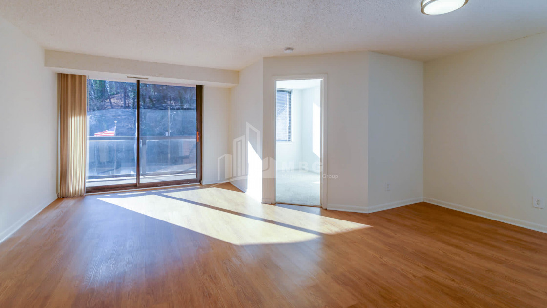 For Sale Витражный фасад Commercial, in Vake