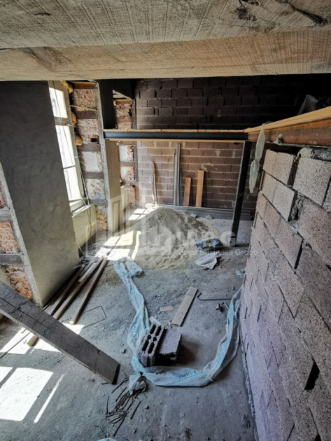 For Sale For office Commercial, in Kalaubani