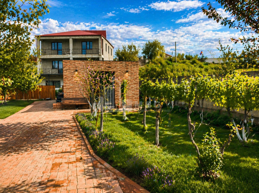 იყიდება შატო / ღვინის ქარხანა / მარანი კომერციული ფართი საგურამოში, მცხეთა