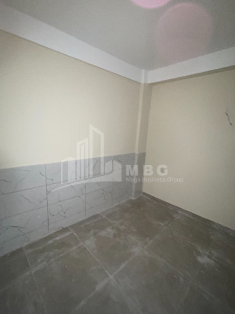 ქირავდება ვიტრაჟული ტიპის კომერციული ფართი, ვაკე