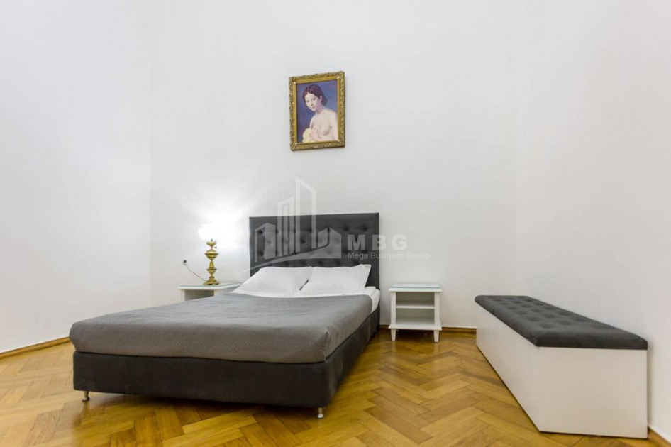 For Rent Flat, in Sololaki