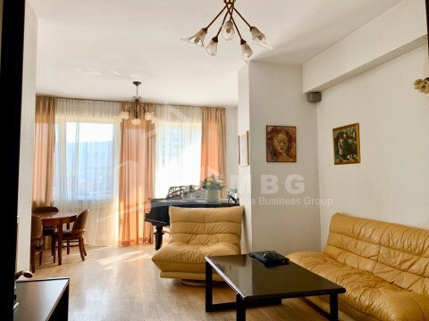 იყიდება ბინა, საბურთალო