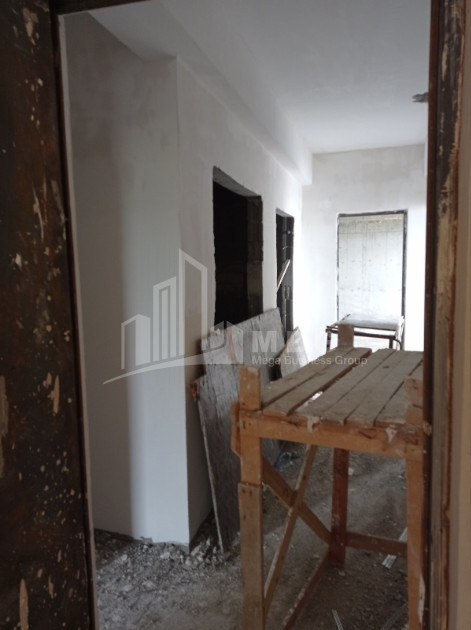 For Sale Flat, in Sanzona