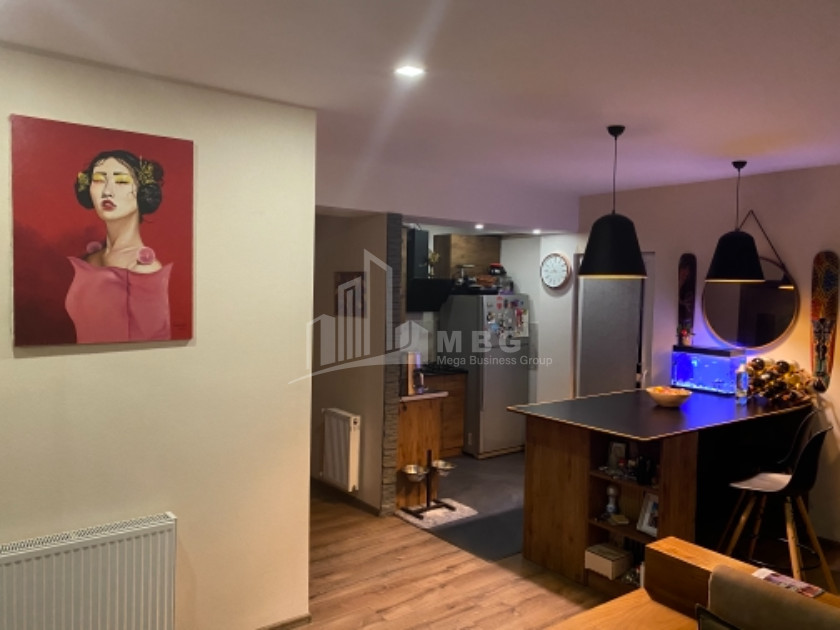 იყიდება ბინა, ვაზისუბანი