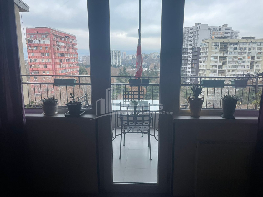 იყიდება ბინა, დიღმის მასივი