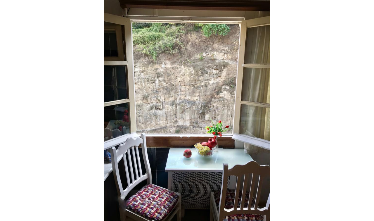 For Sale Flat, in Abanotubani