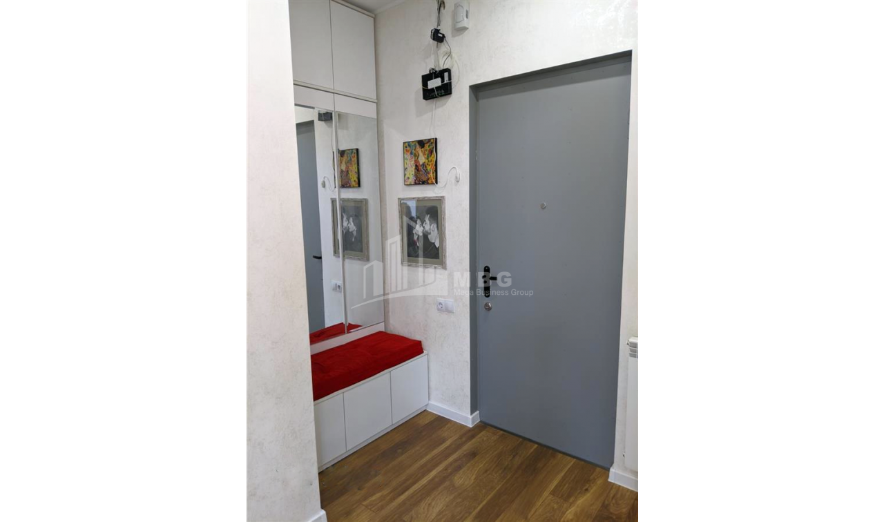 For Sale Flat, in Isani