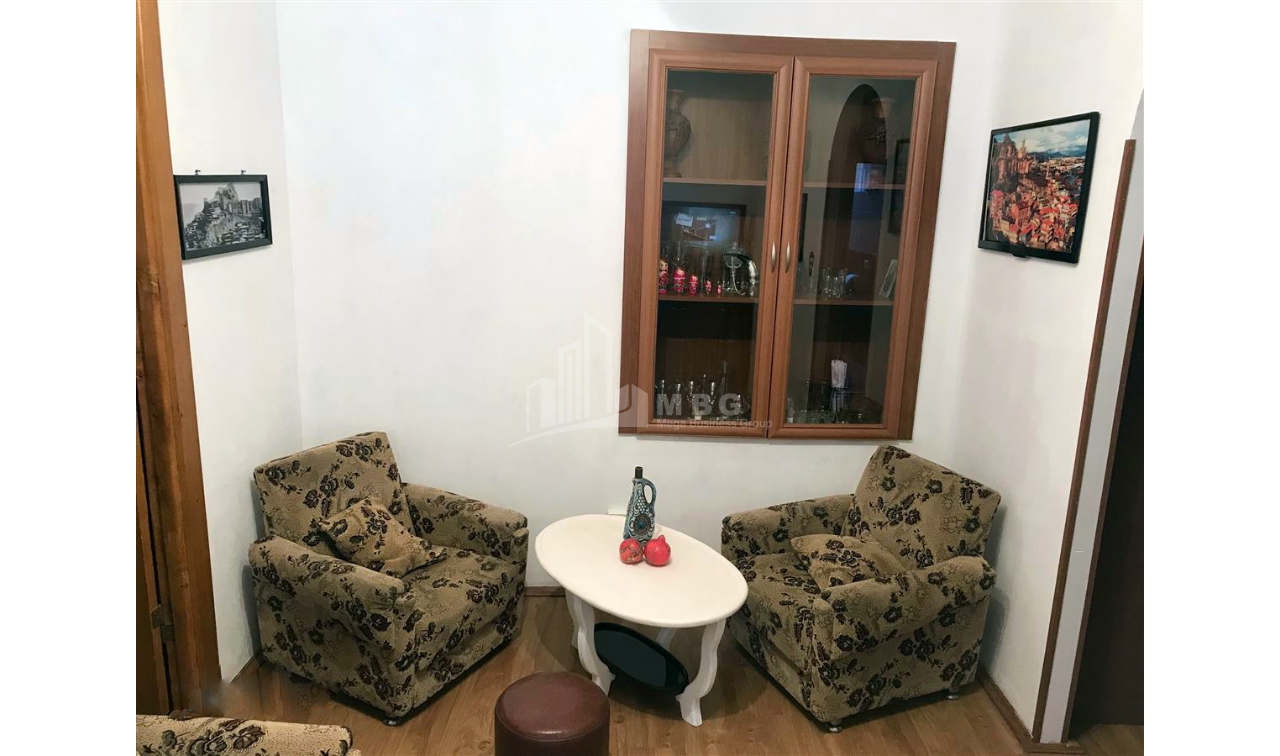 For Sale Flat, in Abanotubani