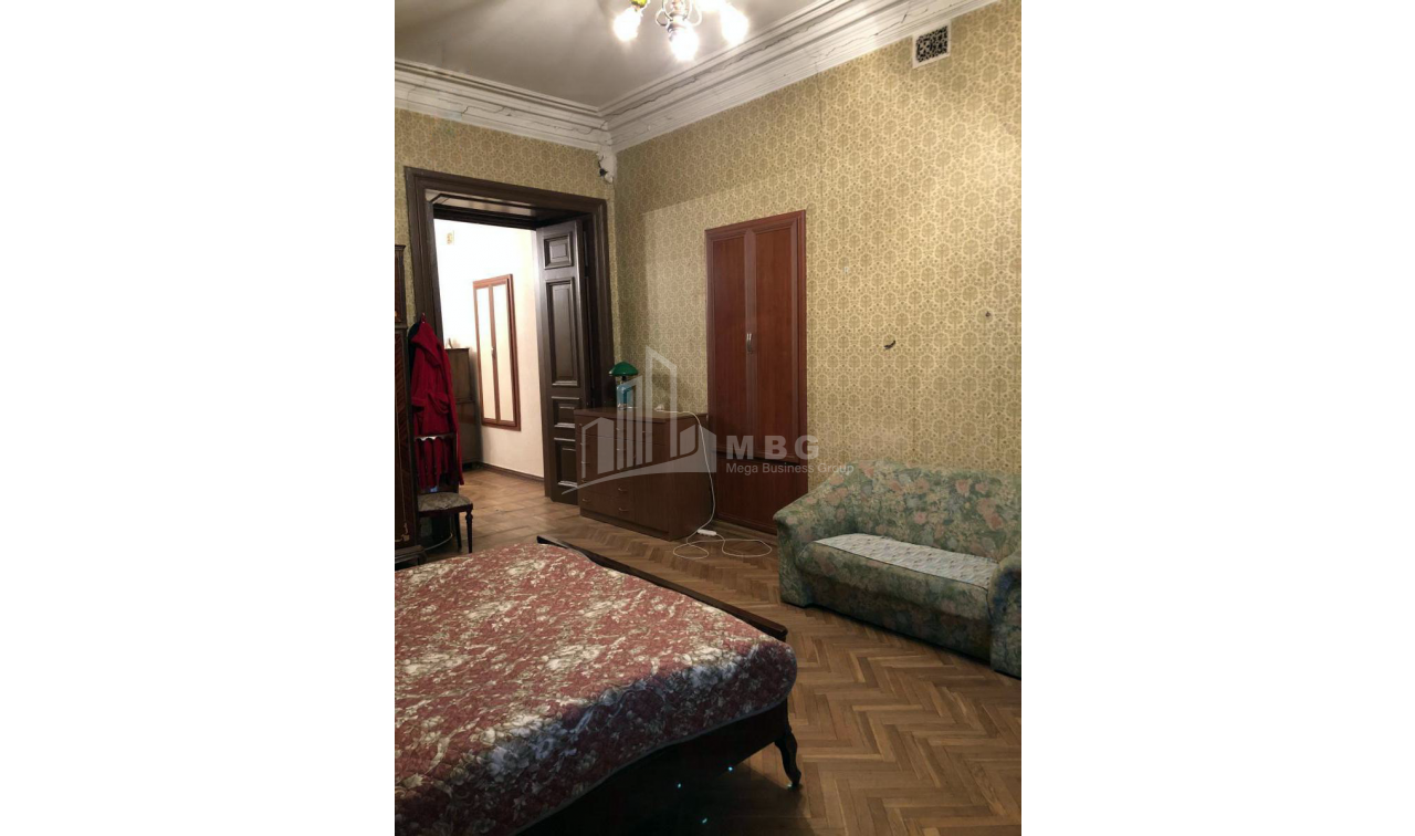 For Sale Flat, in Sololaki