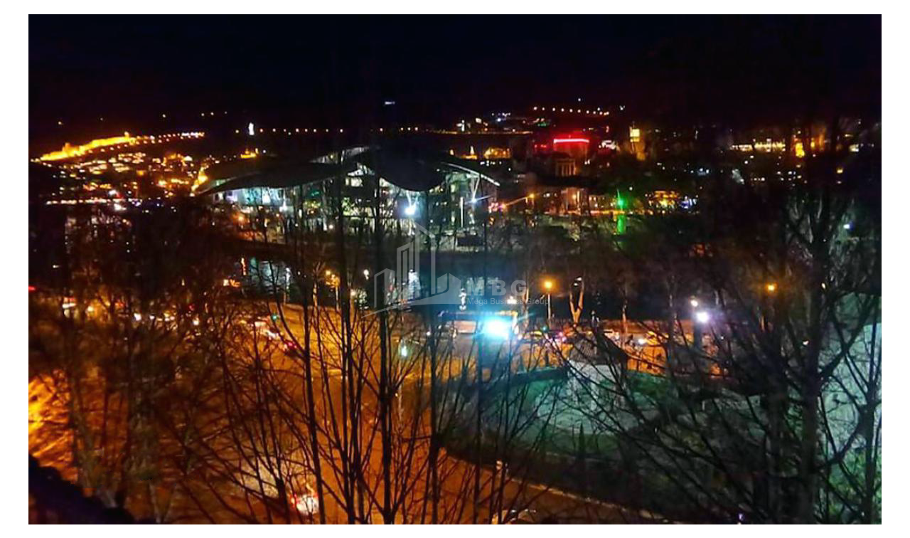 Продается Квартира, в Чугуретский Район