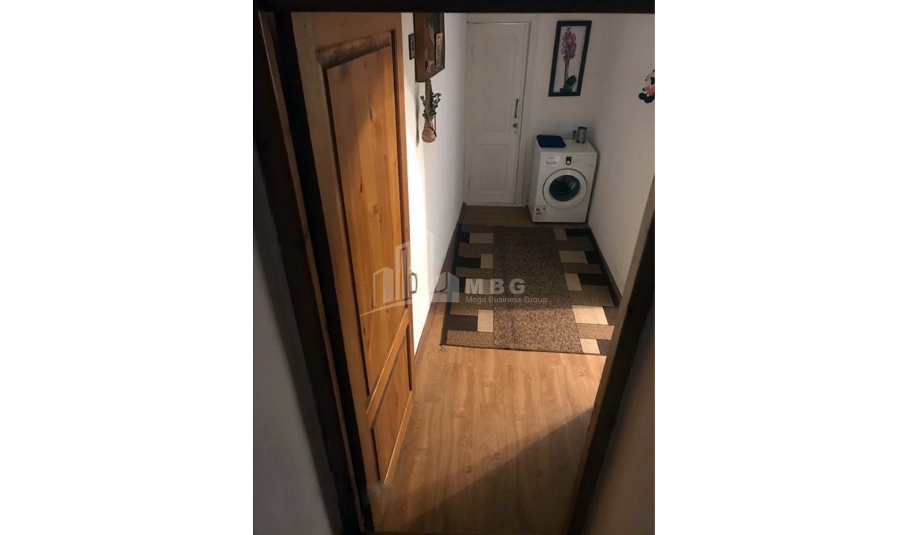 For Sale Flat, in Abanotubani