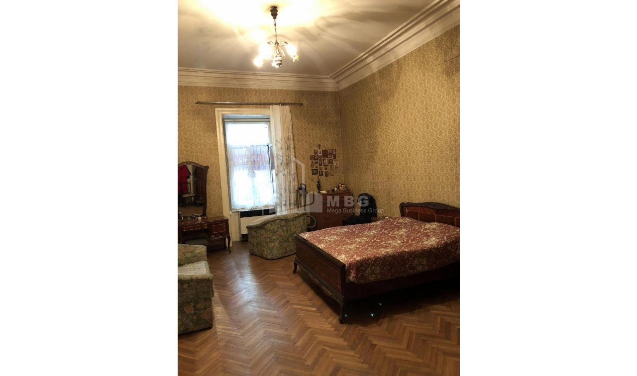 For Sale Flat, in Sololaki