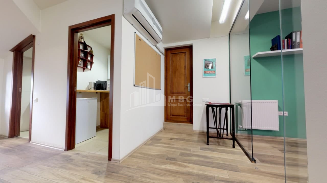 For Rent For office Commercial, in Chugureti District