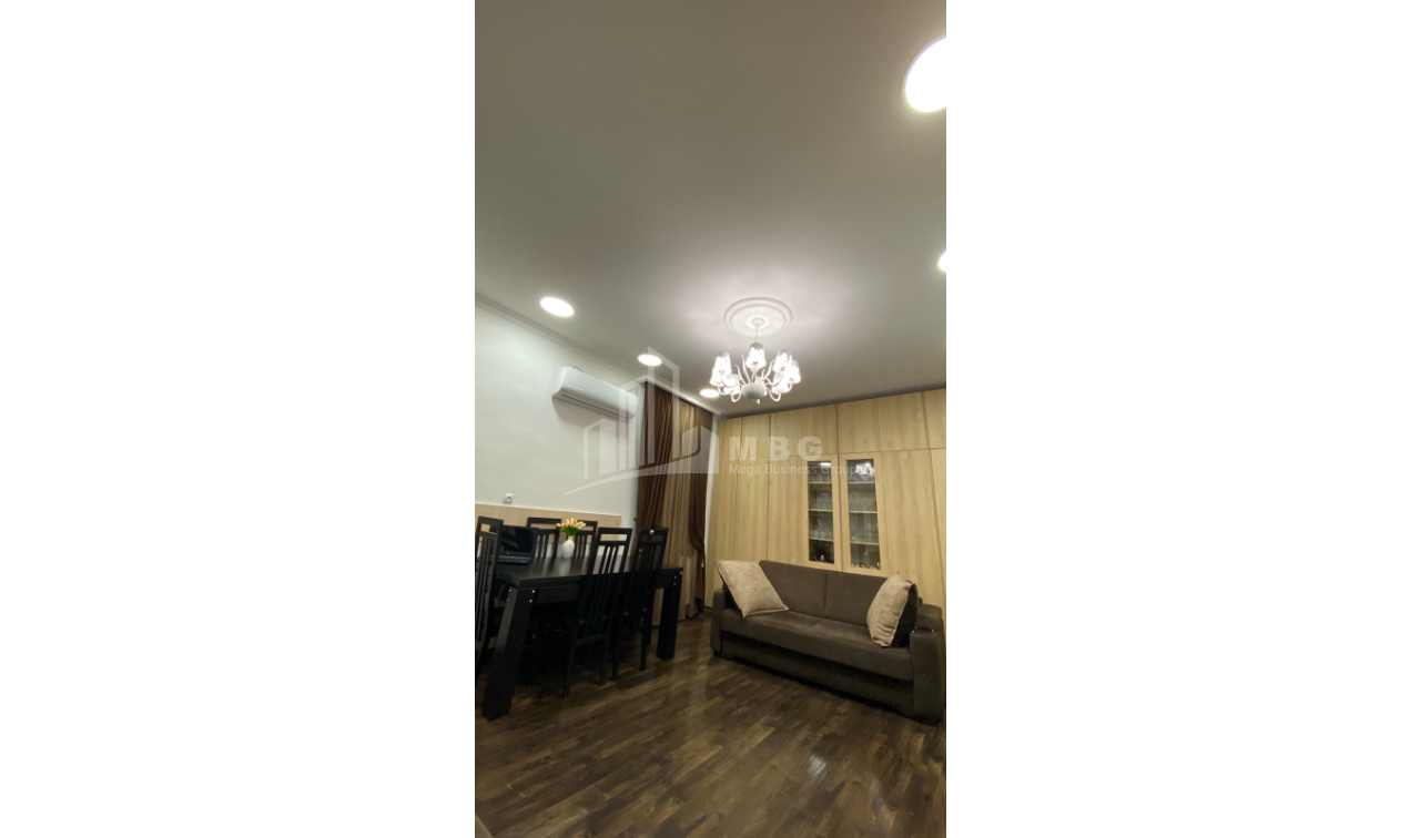 For Sale Flat, in Kukia