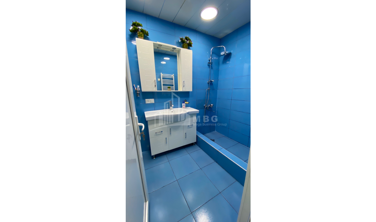 For Sale Flat, in Kukia