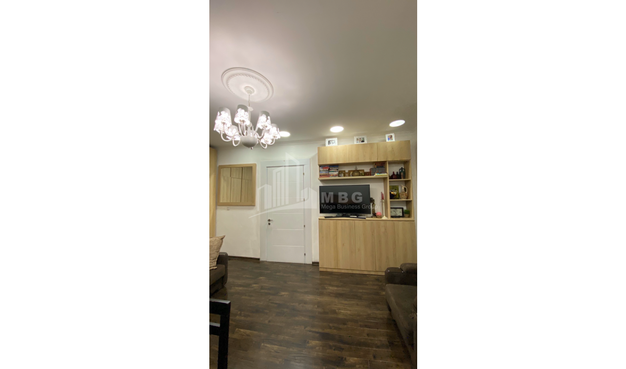 For Sale Flat, in Kukia