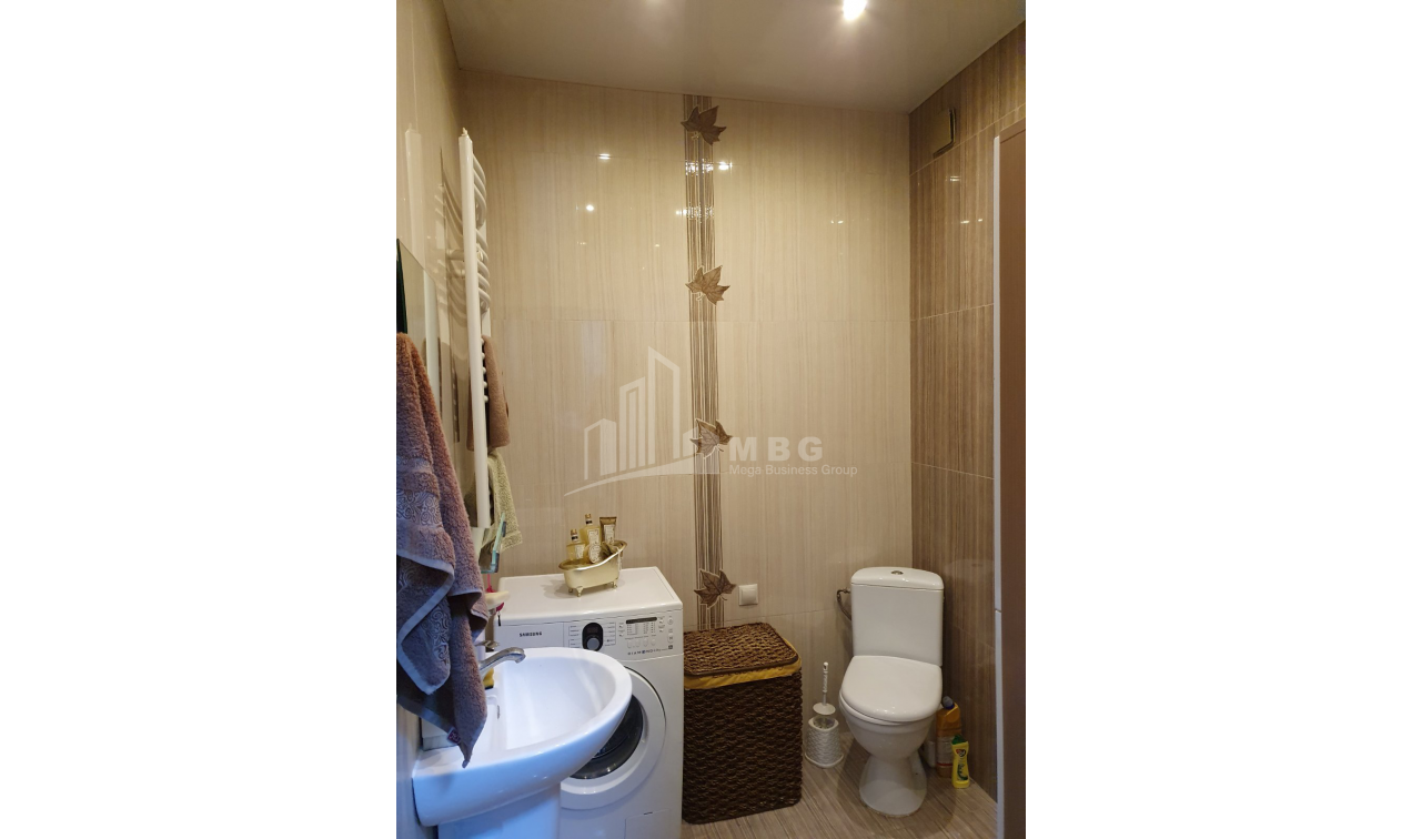 For Sale Flat, in Surrounding area of metro Guramishvili