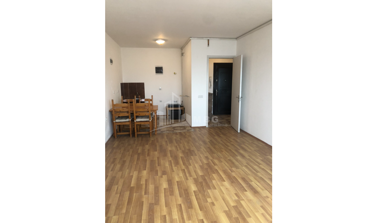 For Sale Flat, in Isani District