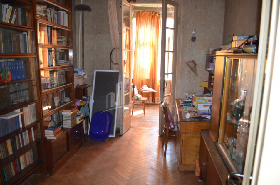 For Sale Flat, in Vake