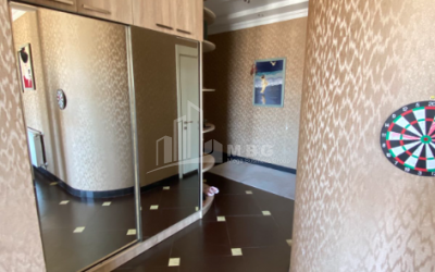 For Sale Flat, in Surrounding area of metro Guramishvili