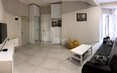 იყიდება ბინა, კუკია