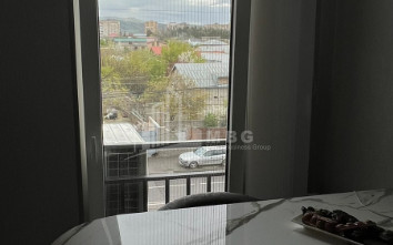 For Sale Flat, in Surrounding area of metro Guramishvili