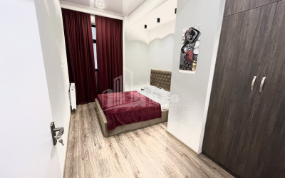 For Rent Flat, in Metromsheni