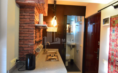 For Sale Flat, in Abanotubani