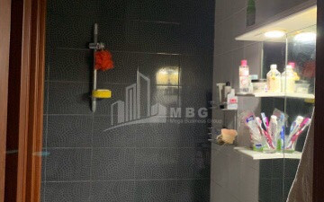 იყიდება ბინა, საბურთალო