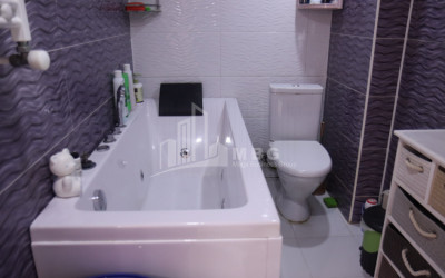 For Sale Flat, in Digomi Massive