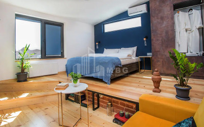 იყიდება ძველი აშენებული ბინა დ. აღმაშენებლის გგამზირზე, პლეხანოვი