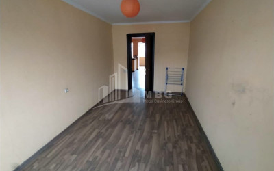 იყიდება ბინა, საბურთალო