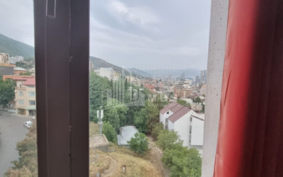 იყიდება ბინა, ვაკე