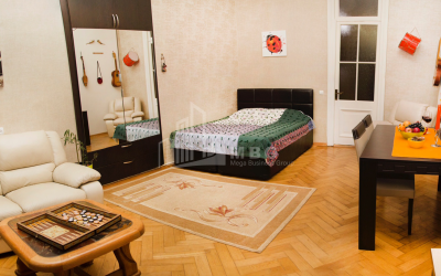 For Sale Flat, in Sololaki