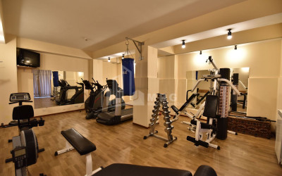 For Rent Hotel - Resort Commercial, in Mtatsminda District