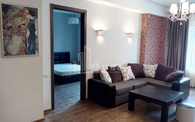 ქირავდება ბინა, საბურთალო