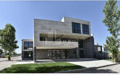 For Rent Building Commercial, in Digomi Massive