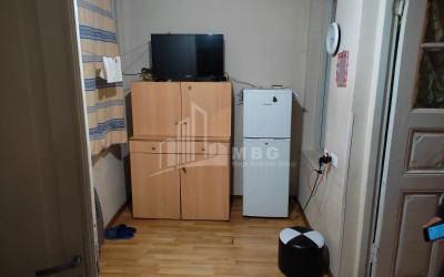 For Sale Flat, in Isani